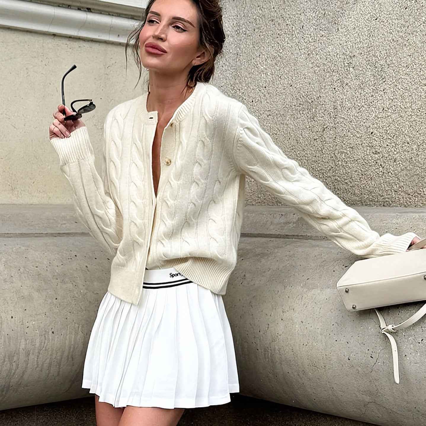 Embroidered Crewneck Cable-Knit AutumnWinter SweaterBlouse